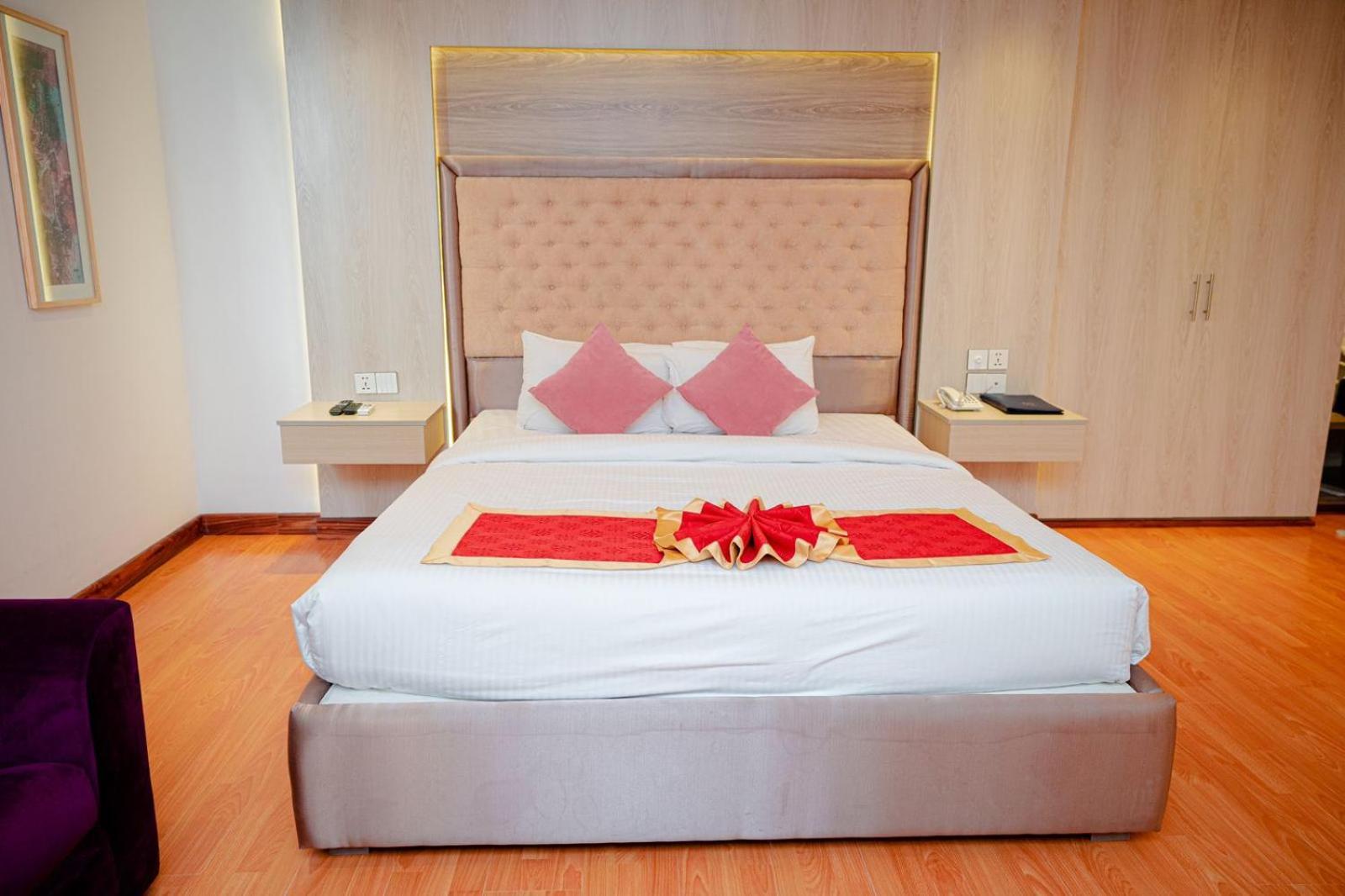 Royal Raj Hotel Rajshahi Esterno foto