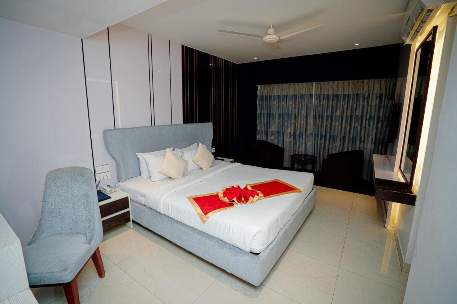 Royal Raj Hotel Rajshahi Esterno foto
