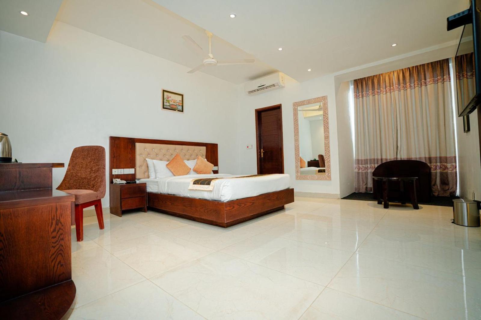 Royal Raj Hotel Rajshahi Esterno foto